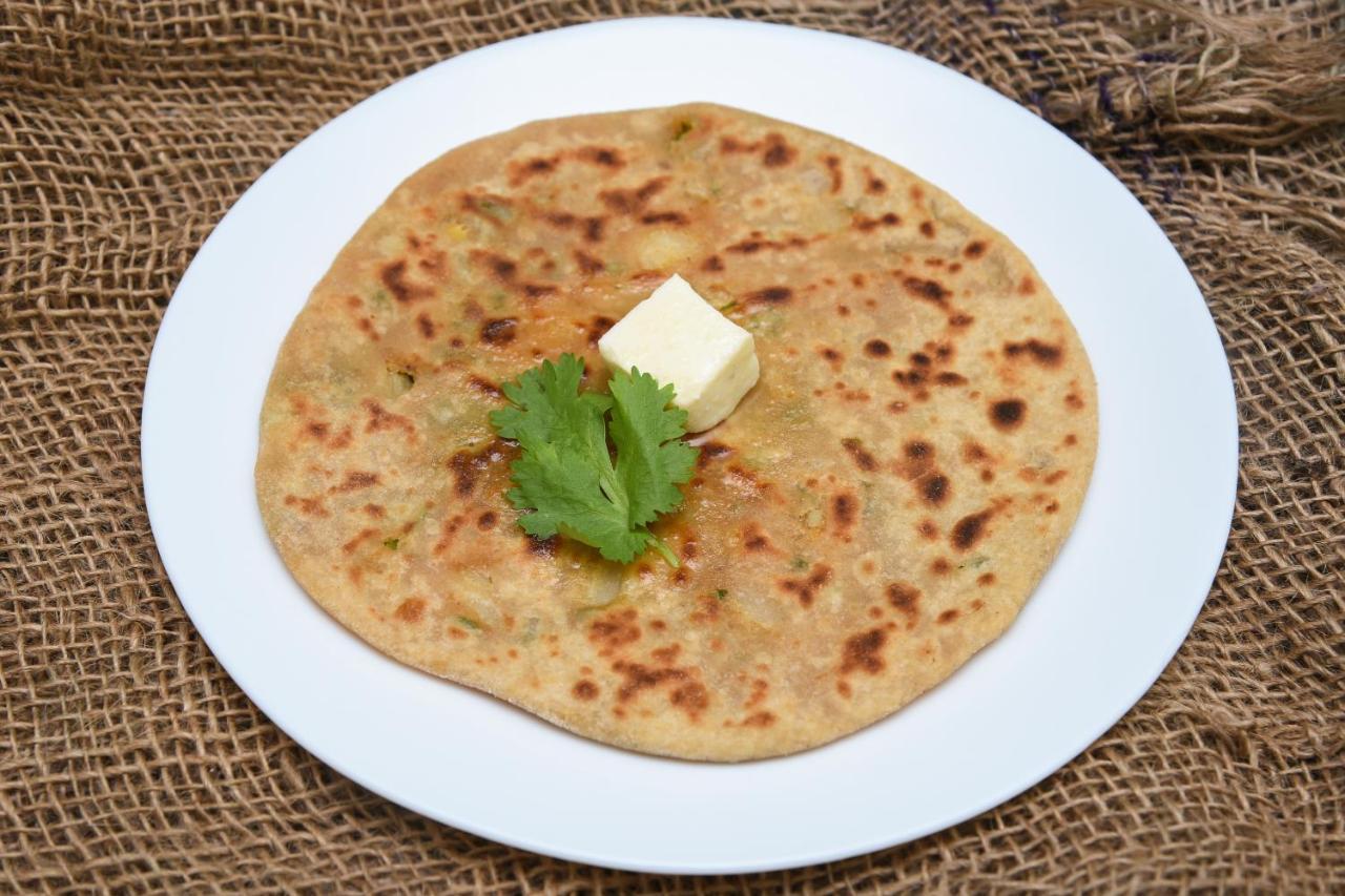 Oyo 39774 Hotel Kanishka Residency Jabalpur Eksteriør billede